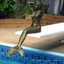 Factory handmade modern popular modern golden bronze mermaid figurines sculptures for pool seaside decoration